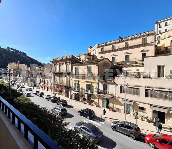 First floor apartment in Modica